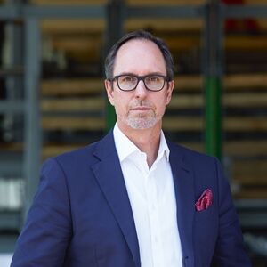 Portrait von Timo Springer, Präsident der Industriellenvereinigung Kärnten