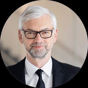 Portraitfoto von Michael Strugl, Vorsitzender des Vorstands VERBUND