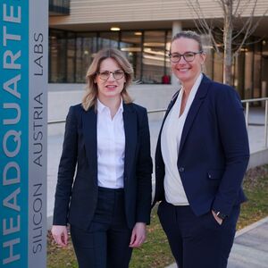 Portrait Christina Hirschl und Isabel Tausendschön von Silicon Austria Labs.