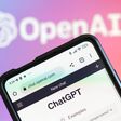 ChatGPT wird bereits von vielen als künstliche Intelligenz in der Arbeit genutzt.