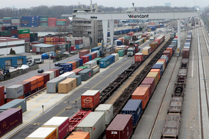 Der Hafen Wien ist Ostösterreichs größtes Logistikzentrum.