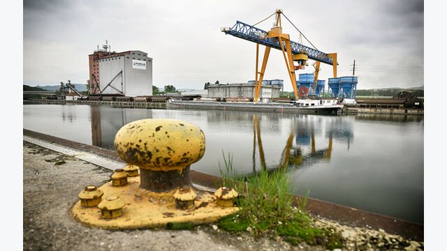 BILD zu OTS - Gemeinsam die Logistik von morgen planen. viadonau und das Logistikum der FH Steyr.
