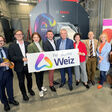 Ewald-Marco Münzer (GF Münzer Bioindustrie GmbH), Bgm. Erwin Eggenreich, LR Simone Schmiedtbauer, Daniel Hütter (GF Fernwärme Weiz), LH-Stv. Anton Lang, LR Ursula Lackner, GR Oswin Donnerer, 2. Vize-Bgm. Monika Langs, Stadtrat Ingo Reisinger und GR Klaus Feichtinger bei der Vorstellung zum neuen Fernwärme-Projekt der Fernwärme Weiz.