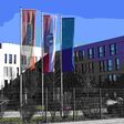 Die Zentrale der Palfinger AG in Bergheim bei Salzburg von außen bei blauem Himmel, aufgenommen am Mittwoch, 5. März 2025.