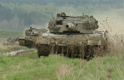 © Ali Schafler/ORF Panzer des österreichischen Bundesheers im Einsatz, etwa 2004.