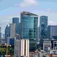Luftaufnahme des Hauptgebäudes der DenizBank und der Emirates NBD im Bezirk Şişli, Istanbul, Türkei, 2023.