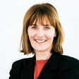 Portrait von Regina Zorn, CFO der Amiblu Holding mit Hauptsitz in Klagenfurt.
