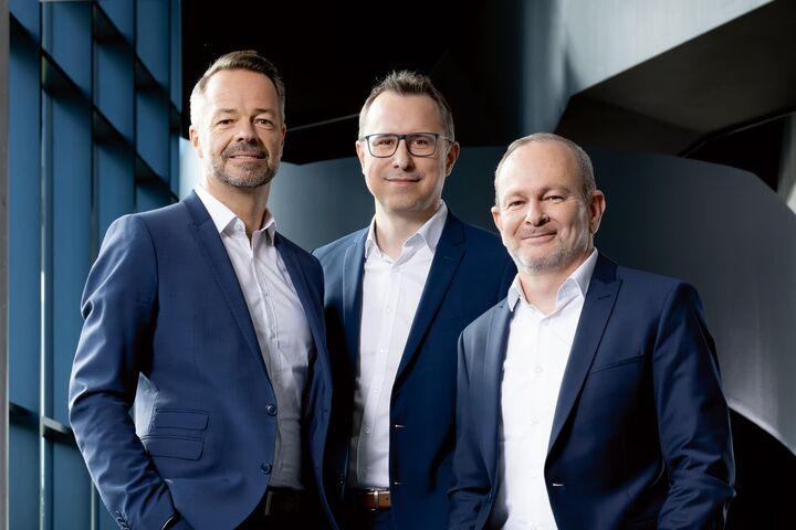 KNAPP-Vorstandsteam (v.l.n.r.): KNAPP-COO Franz Mathi, KNAPP-CFO Christian Grabner, KNAPP-CEO Gerald Hofer