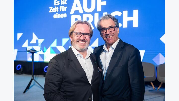 IV-OÖ-Präsident Thomas Bründl und der früher Präsident Stefan Pierer