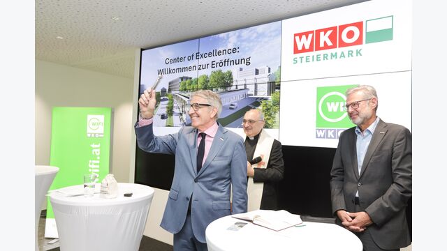 Einweihung und Segnung des Centers of Excellence durch WKO Steiermark Präsident Josef Herk, Bischof Wilhelm Krautwaschl und WKO Steiermark Diretor Karl Heinz Dernoscheg.
