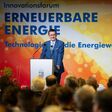 Wirtschafts- und Energie-Landesrat Markus Achleitner bei seiner Eröffnungsrede des Innovationsforums Energie des OÖ. Energiesparverbandes.