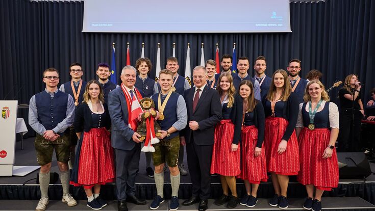 Das Team Oberösterreich der Euroskills 2025 wird im Landhaus Linz geehrt.