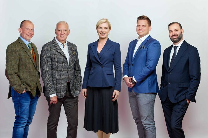Christian Stano, Gerhard Eisenkölbl, Helena Skrbič-Sambolec, Martin Proprentner, Gábor Kopasz vom Kranverleiher prangl