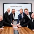 bei der unterzeichnung der übernahme von windak durch rosendahl nextrom: Dan Shelander (Windak USA), Siegfried Altmann (Rosendahl Nextrom CEO), Johann Jäkel
(Rosendahl Nextrom, Business Unit Director), Staffan Edström (früherer Windak CEO), Georg Knill (Rosendahl Nextrom, Eigentümer), Jan Naslund (Windak, Senior Engineer)