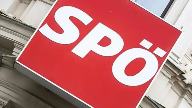 SPÖ Logo auf schild an hauswand