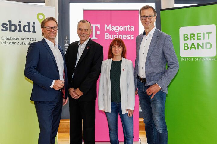 Herbert Jöbstl (Geschäftsführer sbidi), Klemens Wagner (B2B Sales Magenta), Anna Sammer (Regional Lead Steiermark Magenta) und Hannes Kohlmeier (Geschäftsführer Energie Steiermark Breitband GmbH)