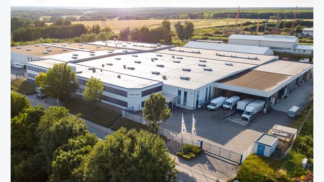 Luftansicht auf Standort Werne des Sonnenschutzherstellers Hella in deutschland