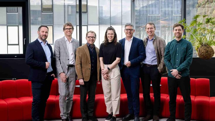 Gründer vom Partnerzentzwerk Saventra: Johannes Wiesinger (Geschäftsführer der SABAG GmbH), Günther Gast (Rechtsanwalt und Partner CHG Rechtsanwälte), Martin Emberger (Geschäftsführer der SABAG GmbH), Laura Gleinser (Vergaberechtsexpertin bei CHG Rechtsanwälte), Harald Gohm (Geschäftsführer von Leadpartner Alperis), Johannes Marsoner (Steuerberater und Wirtschaftsprüfer bei Marsoner+Partner) sowie Simon Tumler (Senior Expert bei Alperis)