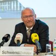 RLB OÖ-Generaldirektor Reinhard Schwendtbauer bei Pressekonferenz