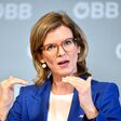 ÖBB-CFO Manuela Waldner am Freitag, 17. April 2026, im Rahmen der ÖBB-Bilanzpressekonferenz "Jahresergebnis 2025" in Wien.