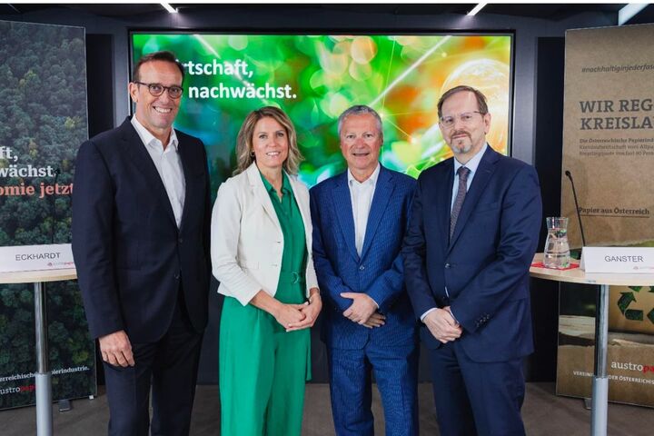 Martin Zahlbruckner, Präsident Austropapier, Sigrid Eckhardt, Geschäftsführerin Austropapier, Harald Ganster, Vorstandsmitglied von Austropapier, Ronald Scheucher, Industrieökonom bei Mainland Economic Consultants
