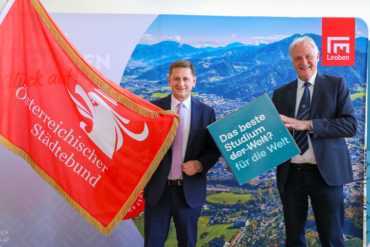 Leobens Bürgermeister Kurt Wallner und Rektor der Montanuniversität Peter Moser präsentierten den 75. Österreichischen Städtetag 2026.