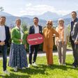 Martin Reiter (Geschäftsführer der Lebensraum Tirol Gruppe), Eva-Maria Jabinger (Public-Health-Expertin), Ingo Erricher (Prokurist der Standortagentur Tirol), Elisabeth Gürtler (Alpin Resort Sacher Seefeld-Tirol), Theresa Geley (Gesundheitsdirektorin des Landes Tirol) und Clemens Mair (Geschäftsführer-Stellvertreter der Agrarmarketing Tirol) beim 1. gesundheitskongress der Lebensraum Tirol Gruppe 2026