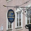 schild außen über geschäft der Café konditorei fürst in salzburg am alten marktplatz