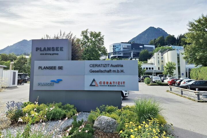 Eine Außenaufnahme der Firma Plansee und Ceratizit Austria, aufgenommen am Dienstag, 7. Juli 2026 in Breitenwang bei Reutte.